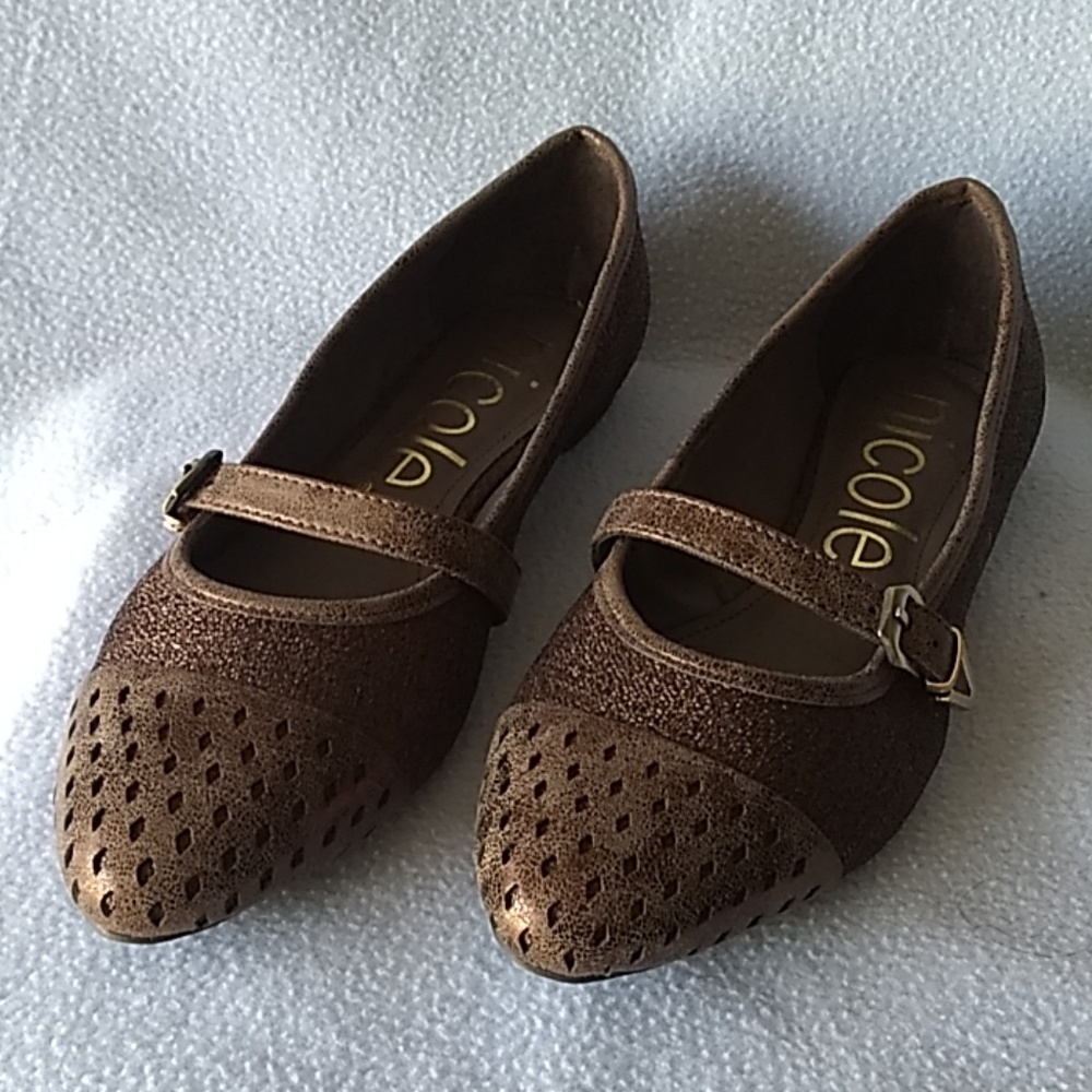 Nicole flats